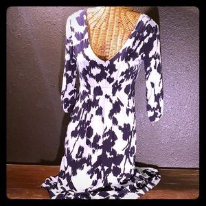 L Cabi brand dress. Black & white print.